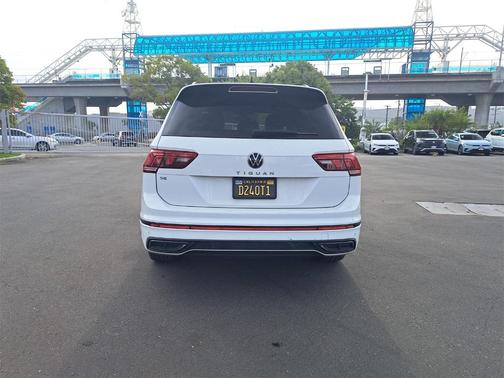 2022 Volkswagen Tiguan 2.0T SE R-Line Black