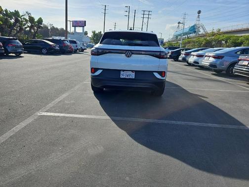 Opal White Pearl Effect 2023 Volkswagen ID.4 Pro S