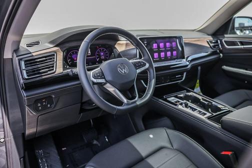Deep Black 2026 Volkswagen Atlas 2.0T SEL
