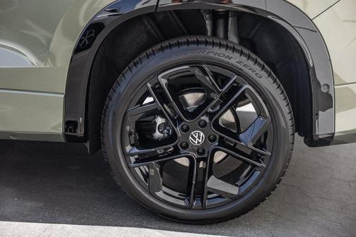 Avocado Green 2026 Volkswagen Tiguan 2.0T SE R-Line Black