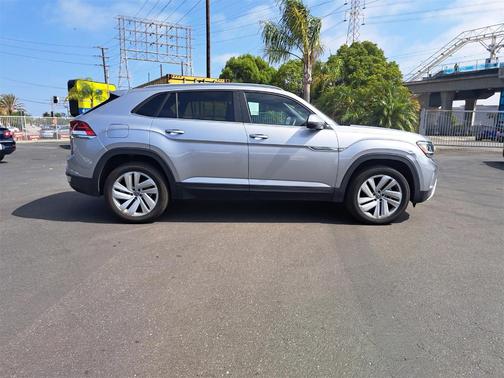 2022 Volkswagen Atlas Cross Sport 3.6L V6 SE w/Technology