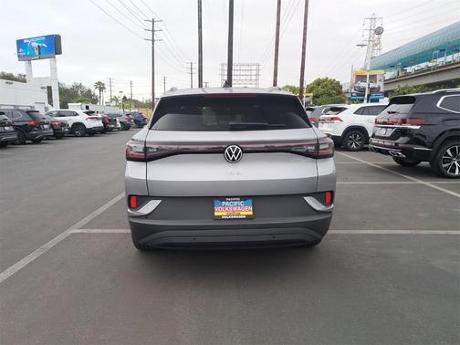 2023 Volkswagen ID.4 Pro