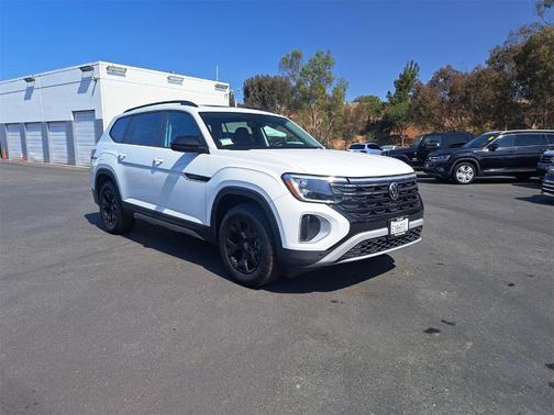 2025 Volkswagen Atlas 2.0T Peak Edition