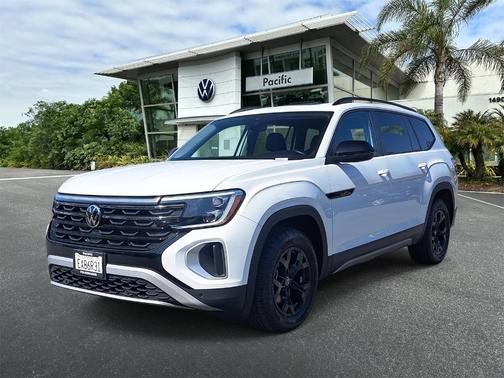 2025 Volkswagen Atlas 2.0T Peak Edition