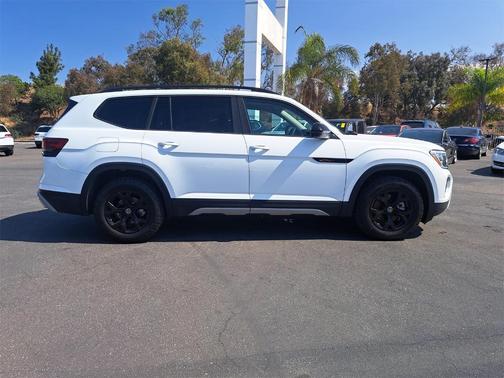 2025 Volkswagen Atlas 2.0T Peak Edition