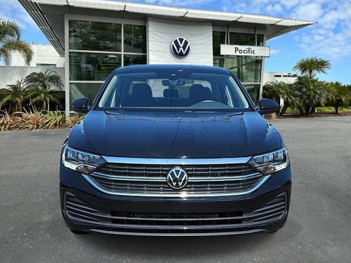Deep Black Pearl Effect 2024 Volkswagen Jetta 1.5T S