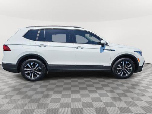 Pure White 2024 Volkswagen Tiguan 2.0T S