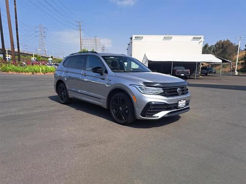 2022 Volkswagen Tiguan 2.0T SE R-Line Black