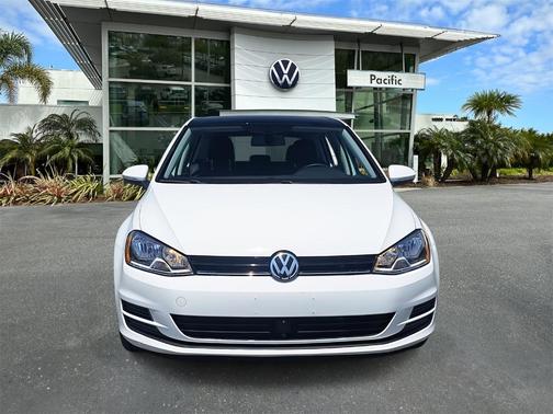 2017 Volkswagen Golf TSI Wolfsburg Edition 4-Door