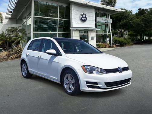2017 Volkswagen Golf TSI Wolfsburg Edition 4-Door
