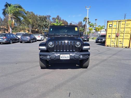 2020 Jeep Wrangler Unlimited Sahara Altitude