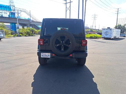 2020 Jeep Wrangler Unlimited Sahara Altitude