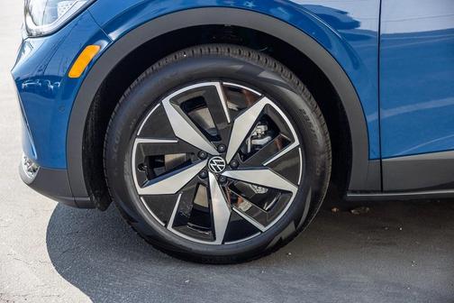 2025 Volkswagen ID.4 Pro