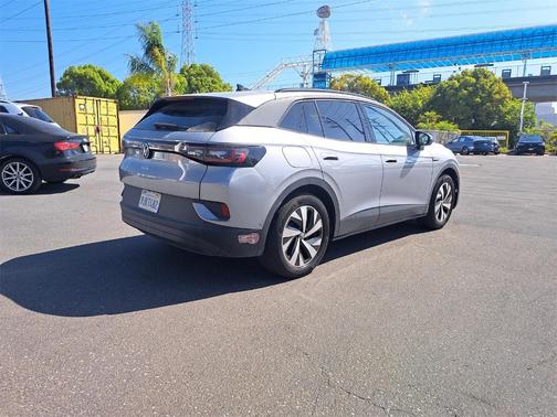 2023 Volkswagen ID.4 Pro