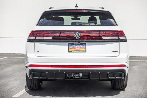 2026 Volkswagen Atlas Cross Sport 2.0T SEL R-Line Black