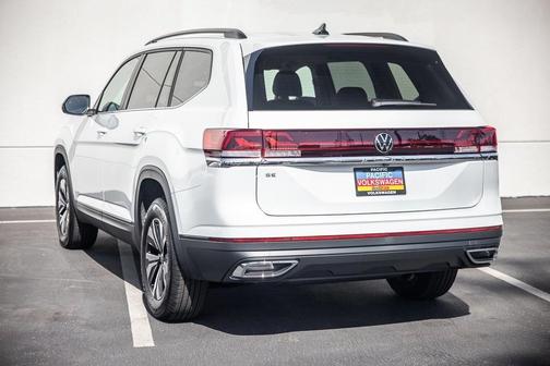2025 Volkswagen Atlas 2.0T SE