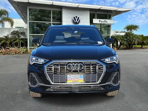 2022 Audi Q3 45 S line Premium