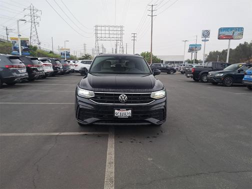 2022 Volkswagen Tiguan 2.0T SE R-Line Black
