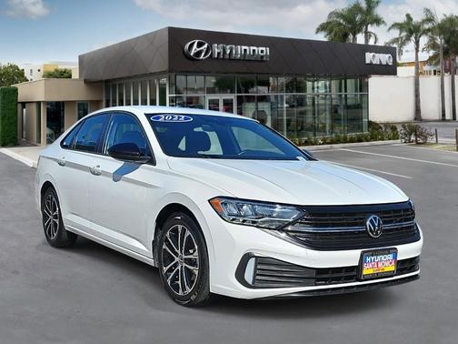 Pure White 2022 Volkswagen Jetta 1.5T Sport