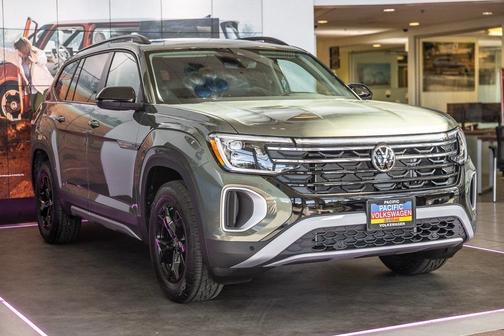 2025 Volkswagen Atlas 2.0T Peak Edition