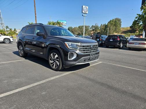 2024 Volkswagen Atlas 2.0T SE