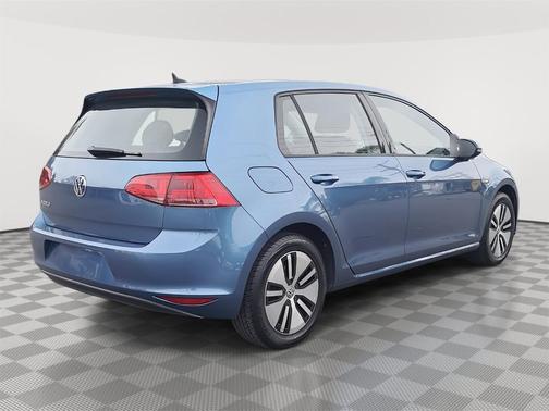 2016 Volkswagen e-Golf SE