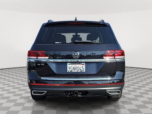 Deep Black Pearl Effect 2023 Volkswagen Atlas 3.6L SE w/Technology