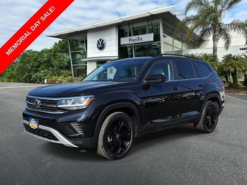 Deep Black Pearl Effect 2023 Volkswagen Atlas 3.6L SE w/Technology