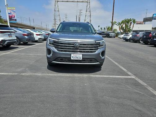 Platinum Gray Metallic 2024 Volkswagen Atlas 2.0T SE