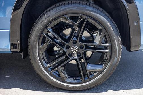 2025 Volkswagen Tiguan 2.0T SE R-Line Black