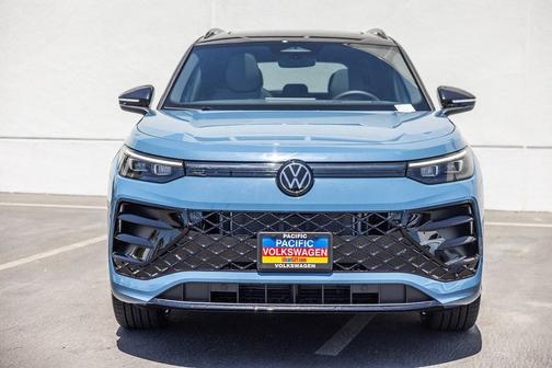 2025 Volkswagen Tiguan 2.0T SE R-Line Black