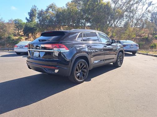 2021 Volkswagen Atlas Cross Sport 2.0T SE w/Technology