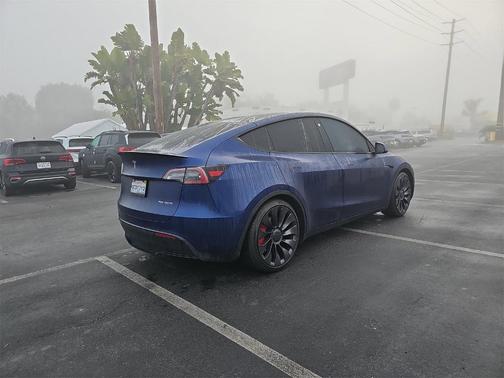 2023 Tesla Model Y Performance