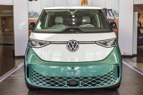2025 Volkswagen ID. Buzz Pro S Plus