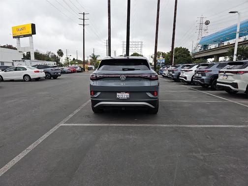 2023 Volkswagen ID.4 Pro S Plus
