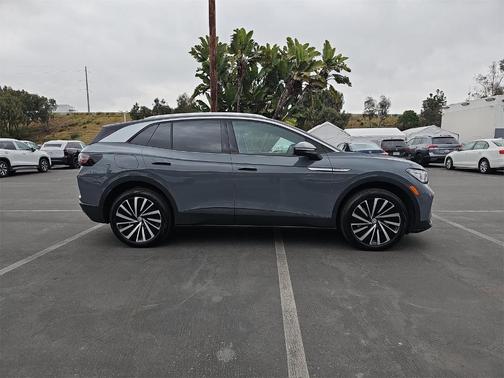 2023 Volkswagen ID.4 Pro S Plus
