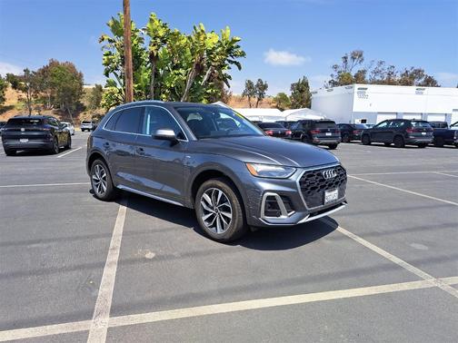 2023 Audi Q5 45 S line quattro Premium