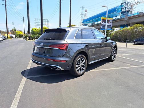 2023 Audi Q5 45 S line quattro Premium