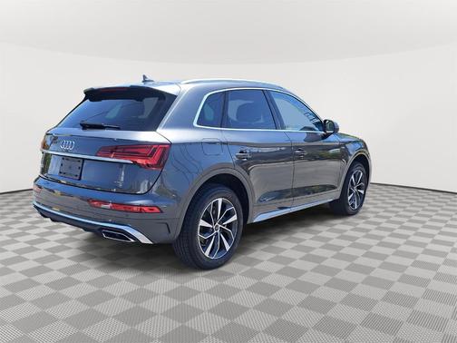 2023 Audi Q5 45 S line quattro Premium