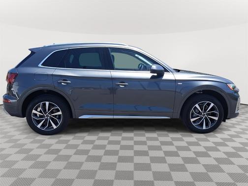 2023 Audi Q5 45 S line quattro Premium
