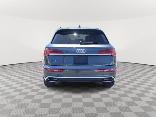 2023 Audi Q5 45 S line quattro Premium