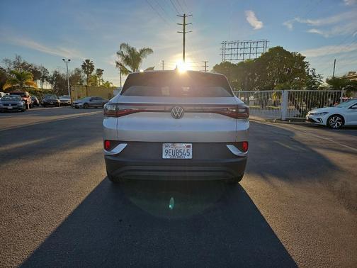 2022 Volkswagen ID.4 Pro