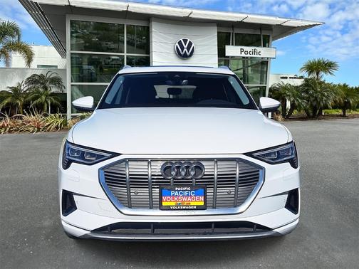 2023 Audi e-tron Premium