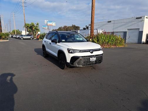 2025 Volkswagen Taos 1.5T SE Black