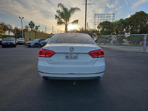 2012 Volkswagen Passat 2.5 SEL