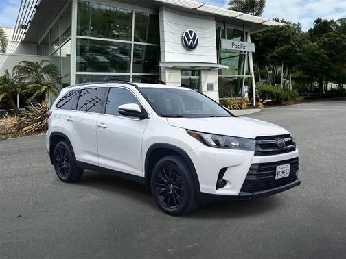 2019 Toyota Highlander SE