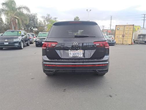 2023 Volkswagen Tiguan 2.0T SE R-Line Black