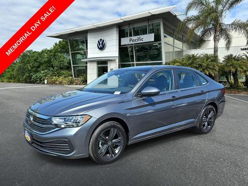 Platinum Gray Metallic 2023 Volkswagen Jetta 1.5T SE
