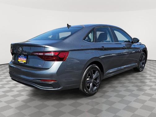 Platinum Gray Metallic 2023 Volkswagen Jetta 1.5T SE