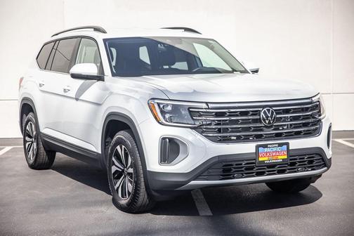 Opal White Pearl 2026 Volkswagen Atlas 2.0T SE